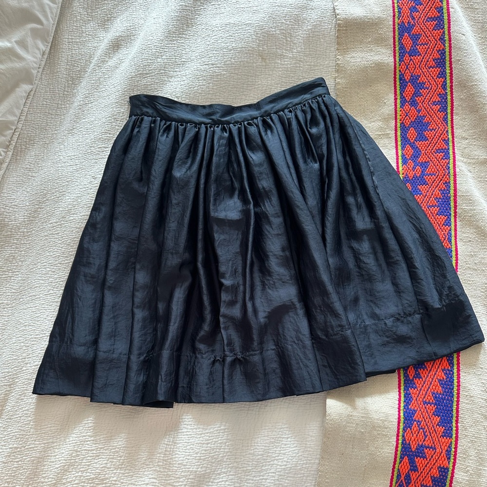 H&M navy poofy skirt